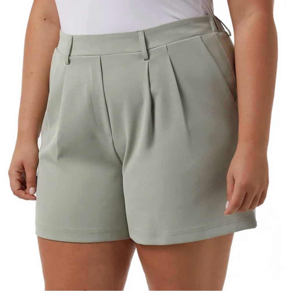 32 Degrees Women's Sage Green Pleated Shorts Size XXL NWT - Picture 5 of 9